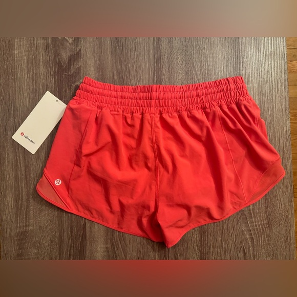 New with tags Lululemon Hotty hot high rise lined short 2.5”, Glaze Pink size 10 - Picture 7 of 11